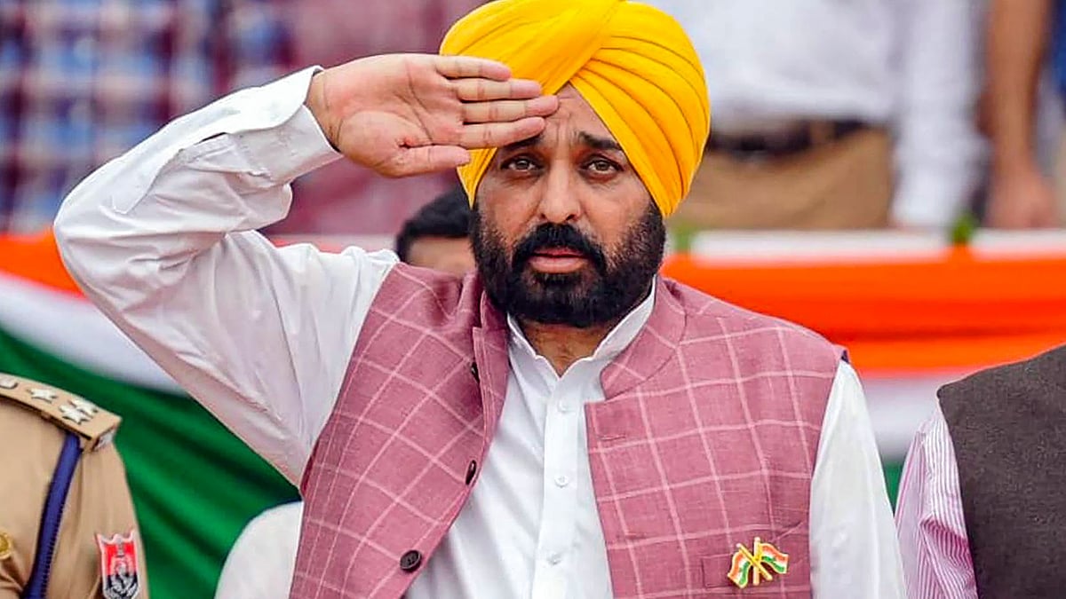 Launch crusade to check environmental pollution, Mann asks people on I-Day