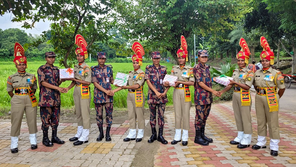 In a first, all-women India, Bangladesh border troops exchange I-Day greetings