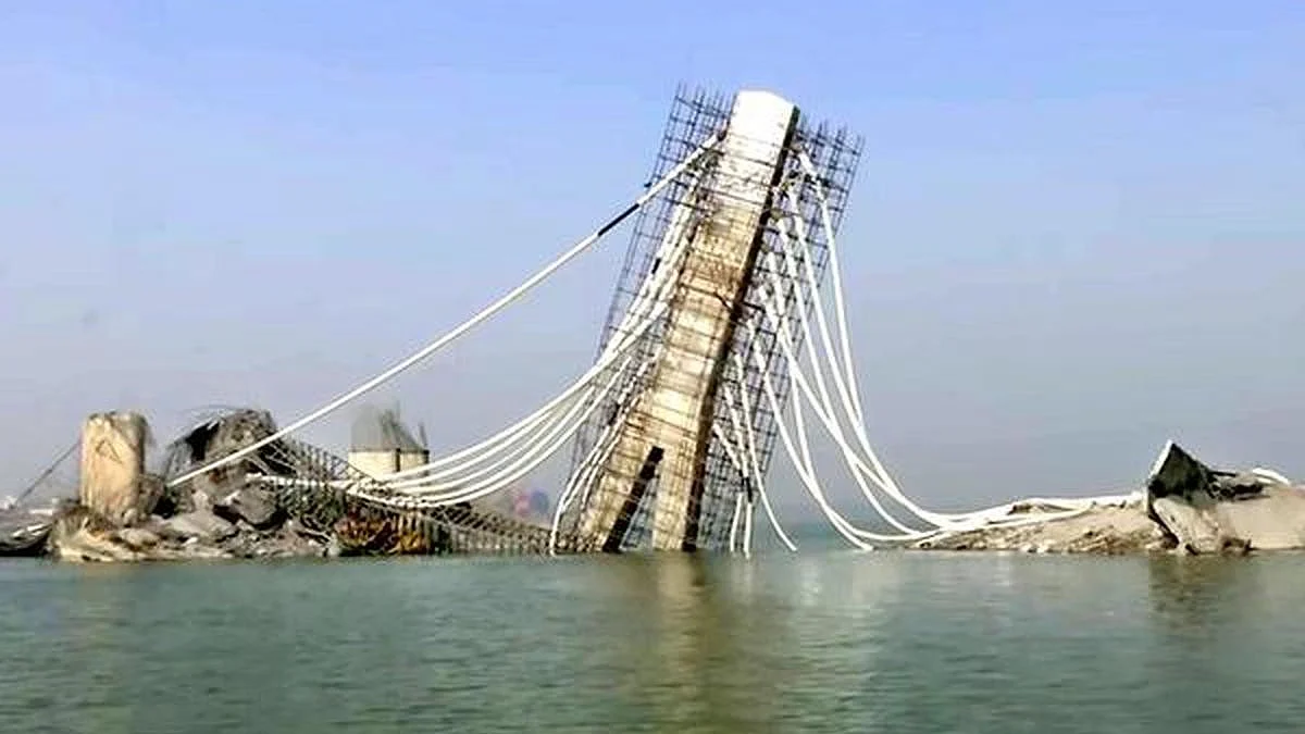 Bihar bridge project faces new setback as structure falls into river again (photo: IANS)