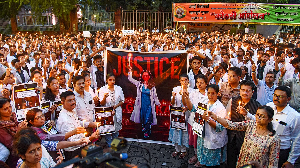 Nagpur: Doctors take part in a candle march to condemn the rape and killing of a doctor in Kolkata