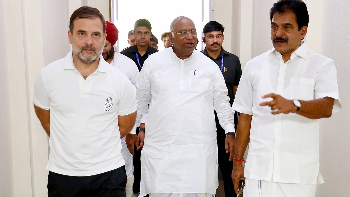 Rahul Gandhi, Mallikarjun Kharge, and K.C. Venugopal (file photo)