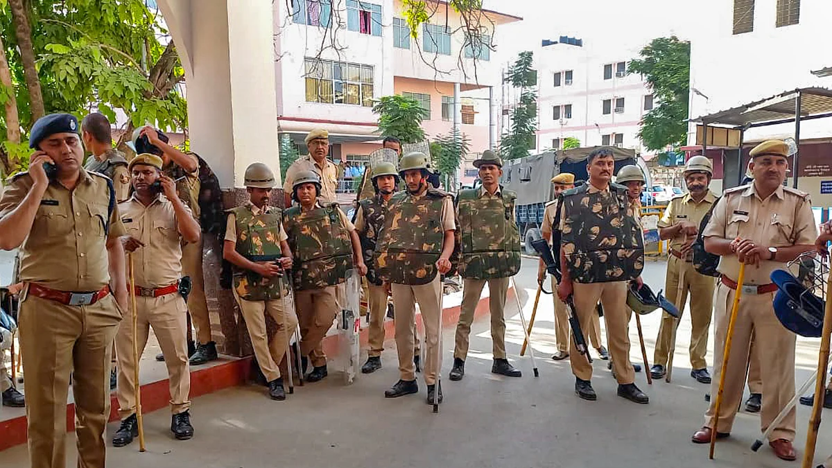 Udaipur: Security personnel deployed at the hospital where a student of a govt school has been admitted