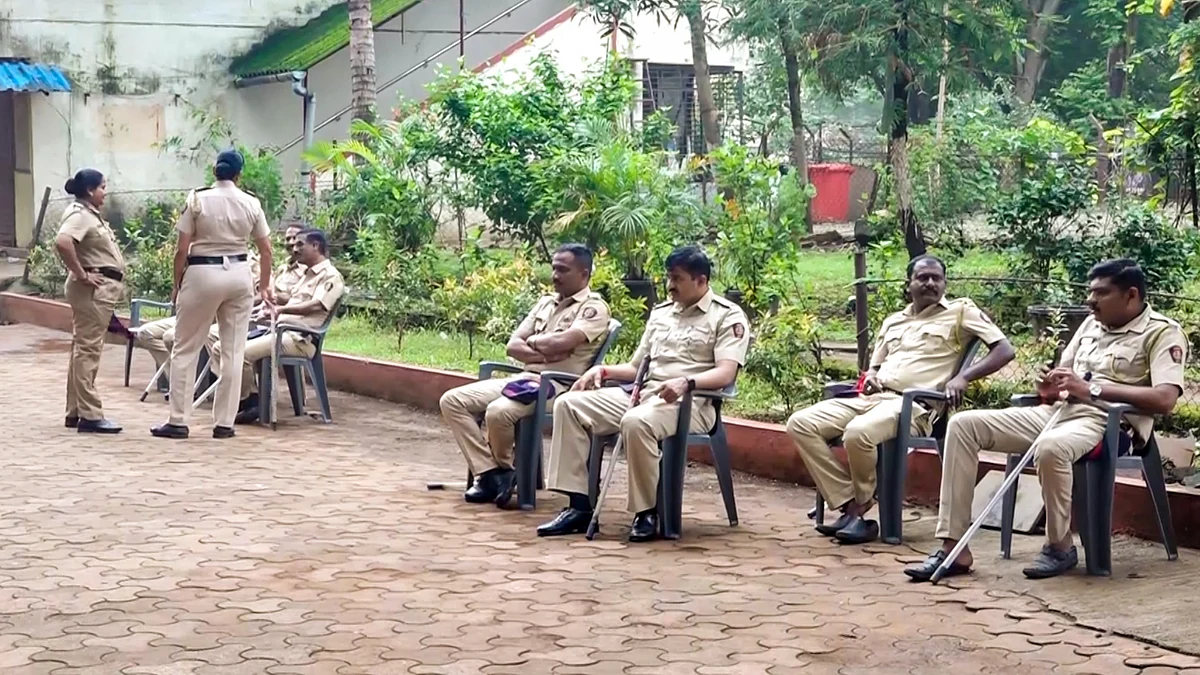 Thane: Police personnel deployed at the school in Badlapur a day after massive protests