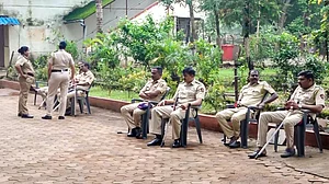 Badlapur sexual abuse case: Internet suspended, schools closed today