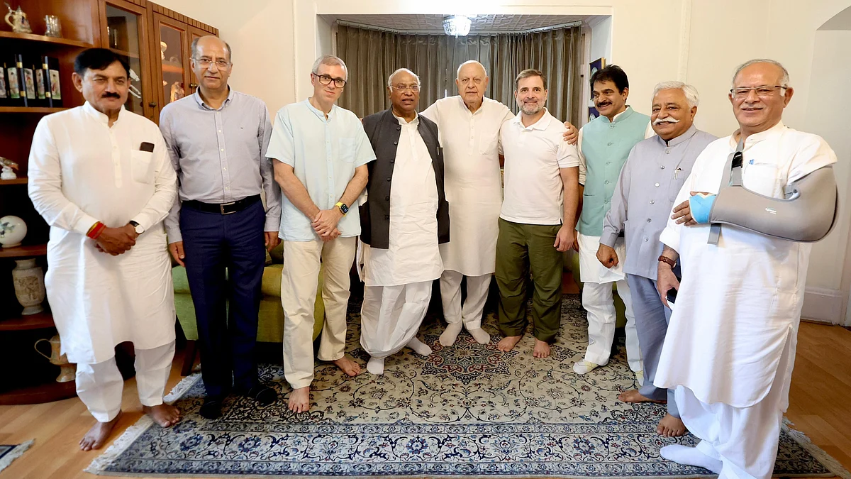 Congress and NC leaderss in Srinagar (photo: @kharge/X)