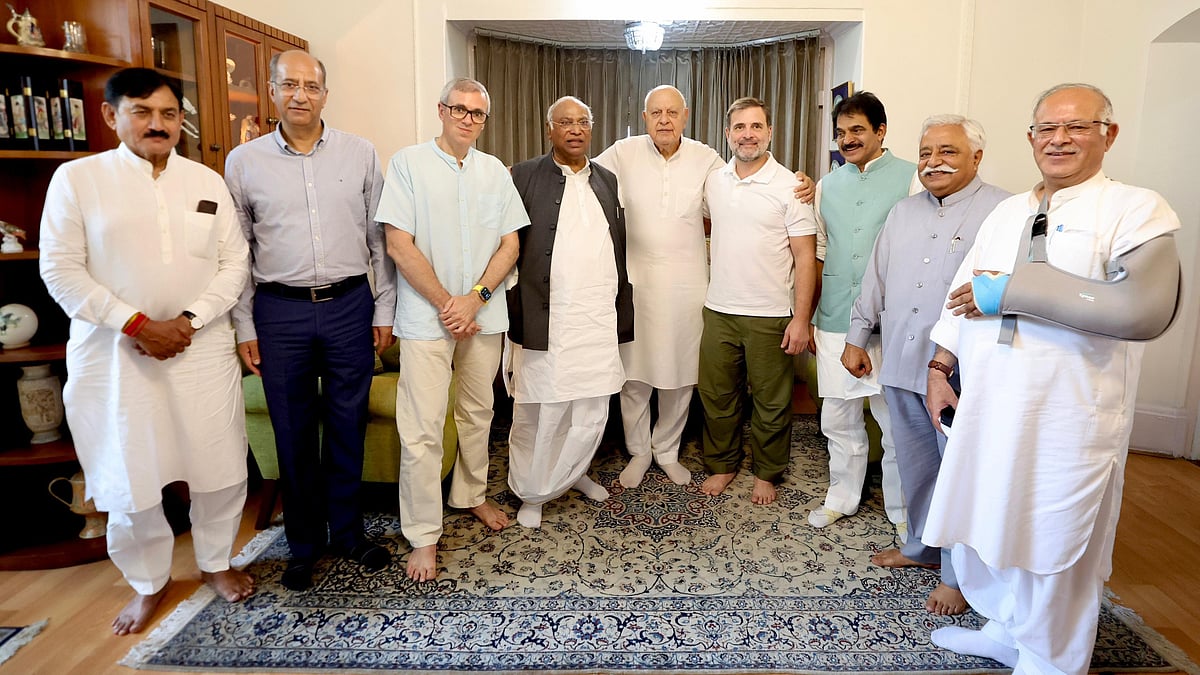Congress and NC leaderss in Srinagar (photo: @kharge/X)