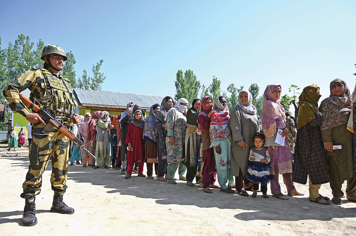 Voters in J&K’s Shadipora during Lok Sabha elections 2024