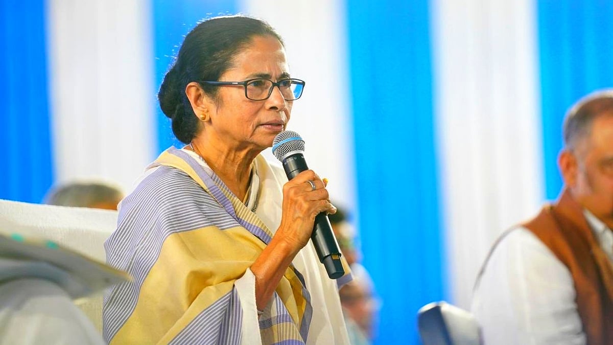 Mamata Banerjee at a public meet (photo: @MamataOfficial/X)