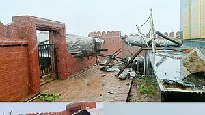Chhatrapati Shivaji Maharaj’s statue crashes at Rajkot Fort in bad weather