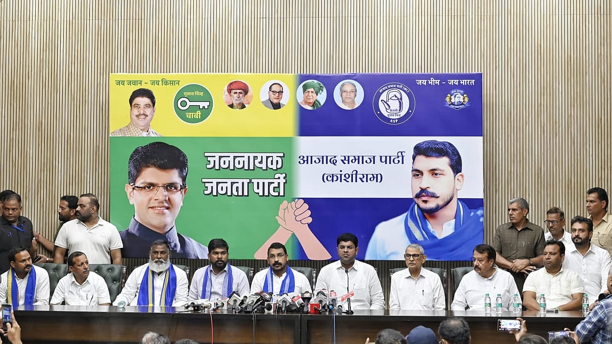 Press conference announcing the Azad Samaj and JJP alliance in Delhi, 27 August (photo: Vipin) 
