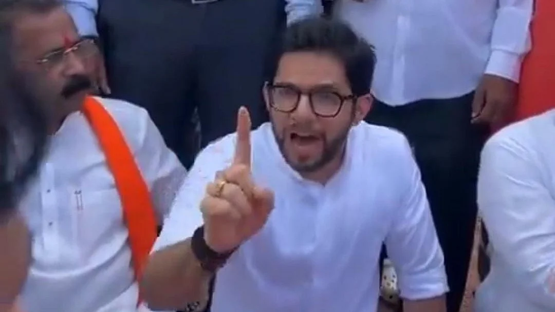Screengrab of Aaditya Thackeray at Rajkot Fort (@OfcOfAUT/X)