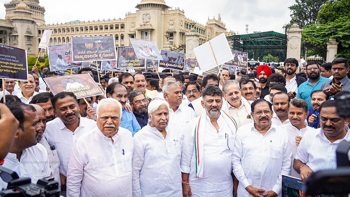 Karnataka: Congress takes out 'Raj Bhavan Chalo' march against misuse of Guv office