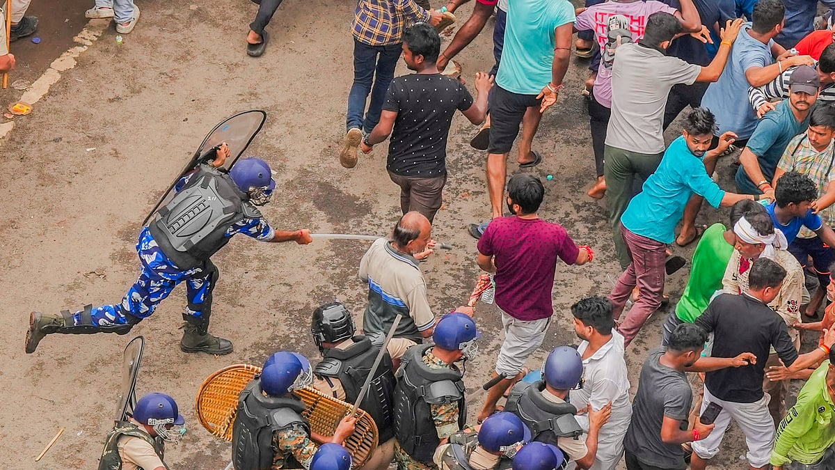 RAF lathi charge in Howrah on 27 August (photo: PTI)