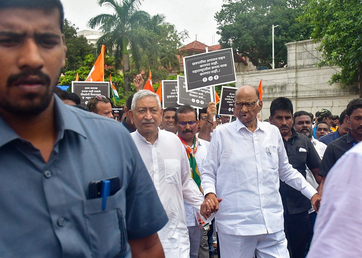 Shivaji statue collapse: MVA holds protest, dismisses Modi's apology as 'smacking of arrogance'