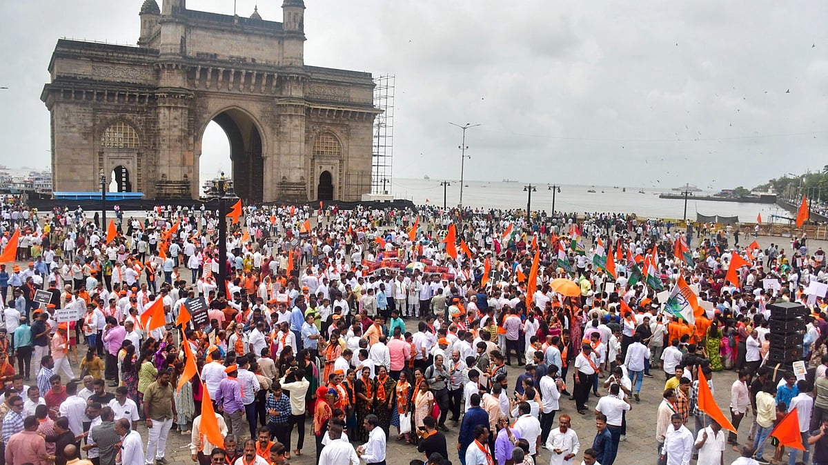 Shivaji statue collapse: MVA holds protest, dismisses Modi's apology as 'smacking of arrogance'