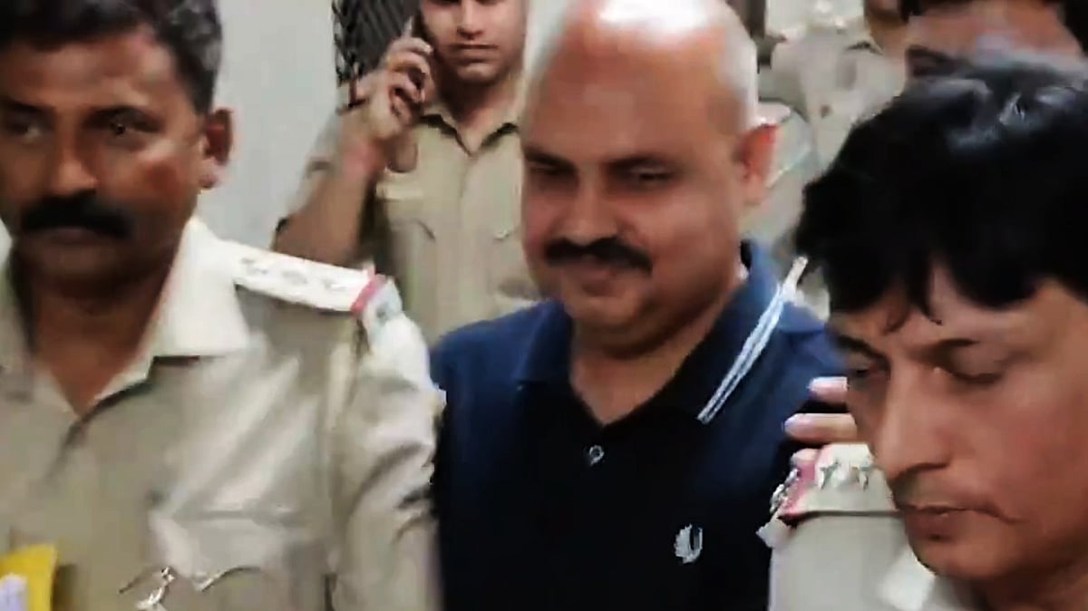 Bibhav Kumar in police custody (photo: IANS)