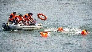 NDRF rescues 16 more people stranded in flood water in Gujarat village