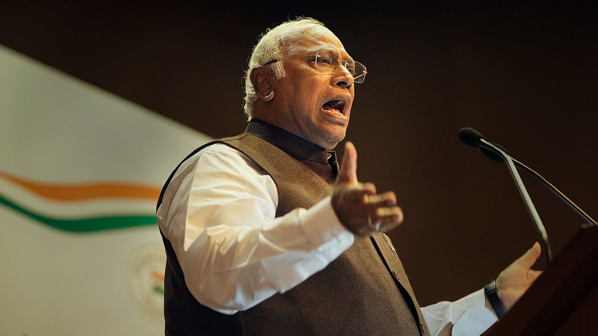 Caution children against attack on idea of India's unity in diversity: Kharge to teachers
