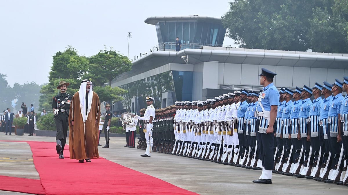 Abu Dhabi Crown Prince Al Nahyan arrives in Delhi, accorded warm welcome