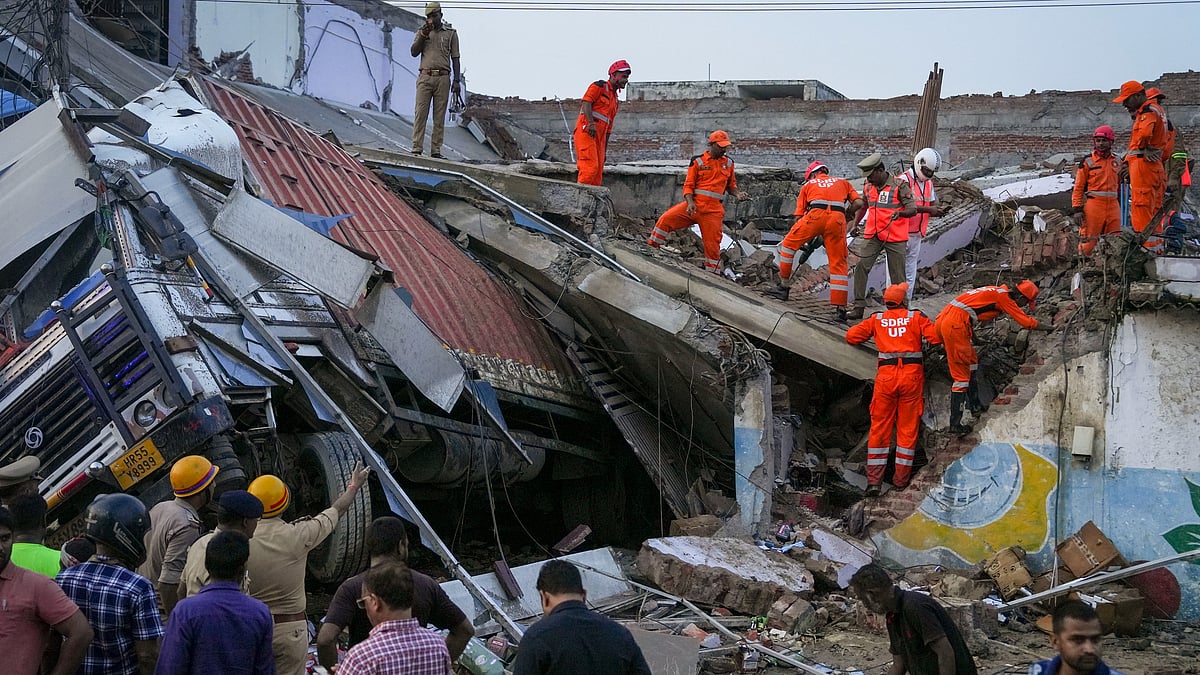 SDRF conducts rescue operation in Lucknow on 7 September (photo: PTI)