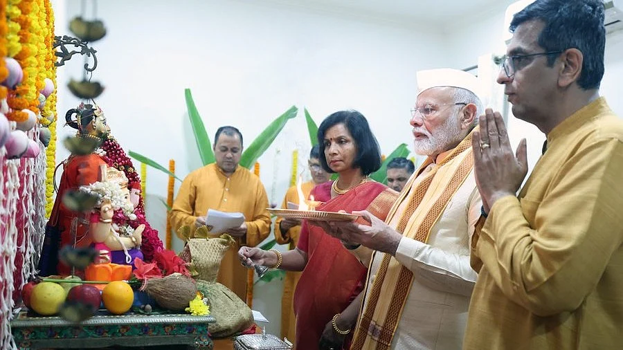 PM attends a private religious event at the residence of Chief Justice of India