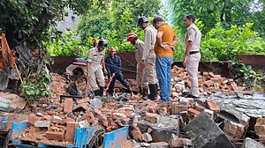 One dead, two injured after dargah wall collapses in Delhi's Nabi Karim area
