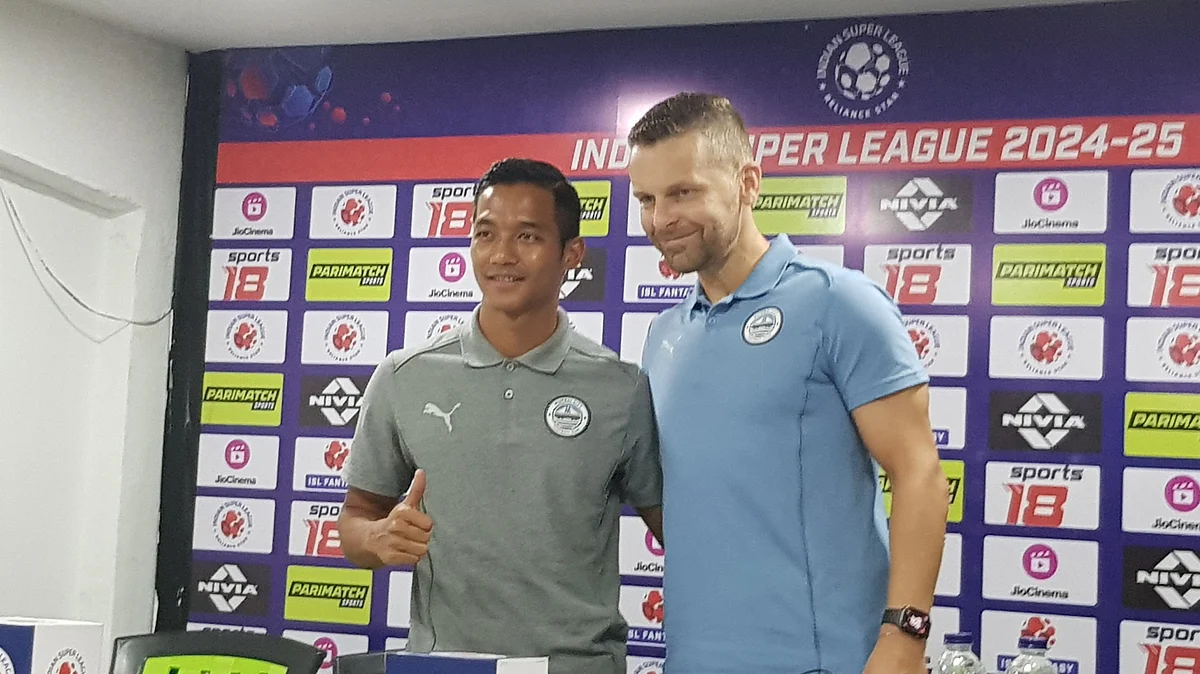 Lallianzuala Chhangte, new captain of Mumbai City FC, with coach Peter Kratky in Kolkata