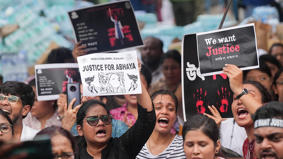 Kolkata: Junior doctors during their sit-in dharna (photo: PTI)
