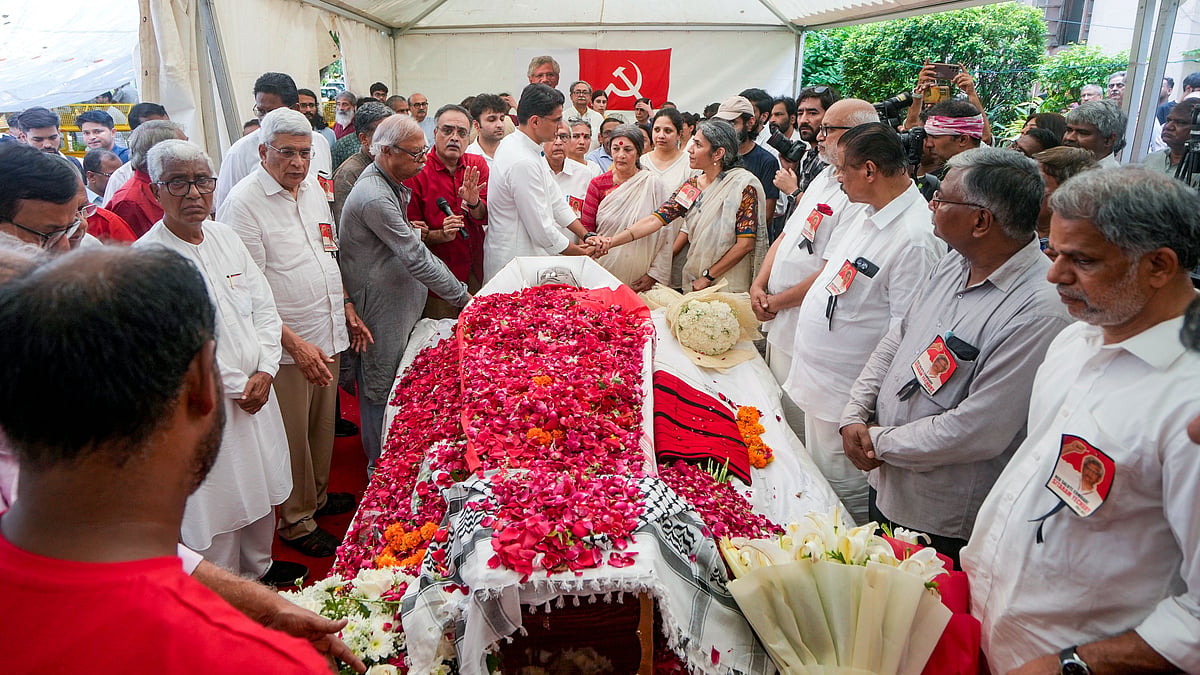 Congress leader Sachin Pilot meets Seema Chishti in New Delhi on 14 September (photo: PTI)