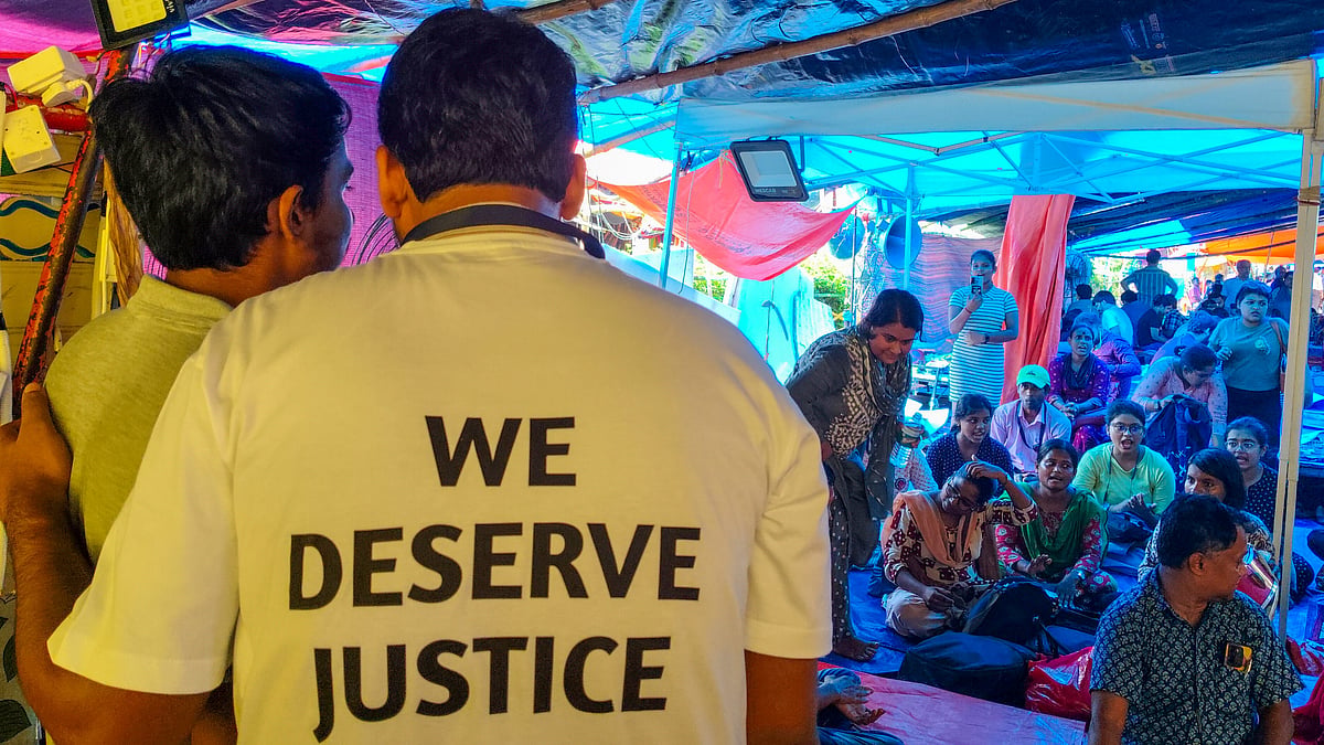 Kolkata: Doctors participate in a sit-in protest against the rape & murder case 