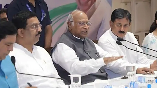 Congress president Mallikarjun Kharge addresses the media in Jammu on Saturday, 21 Sept. 2024