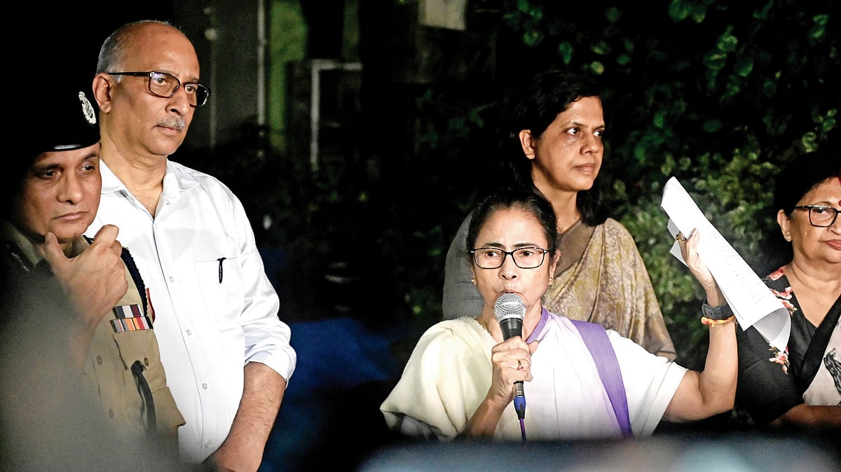 Mamata Banerjee briefs the media after meeting the agitating doctors