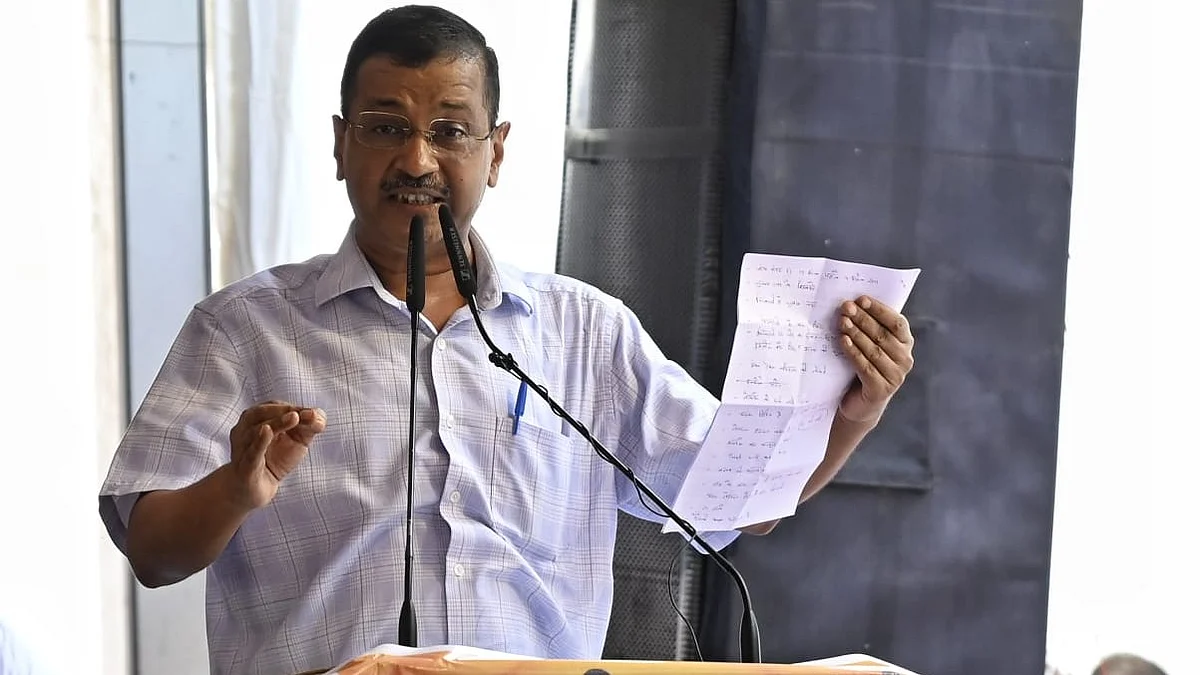 Arvind Kejriwal addresses during a meeting in New Delhi on 22 September (photo: Vipin/NH)