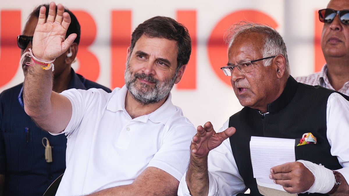 Rahul Gandhi in Srinagar's Zainakote area (photo: PTI)