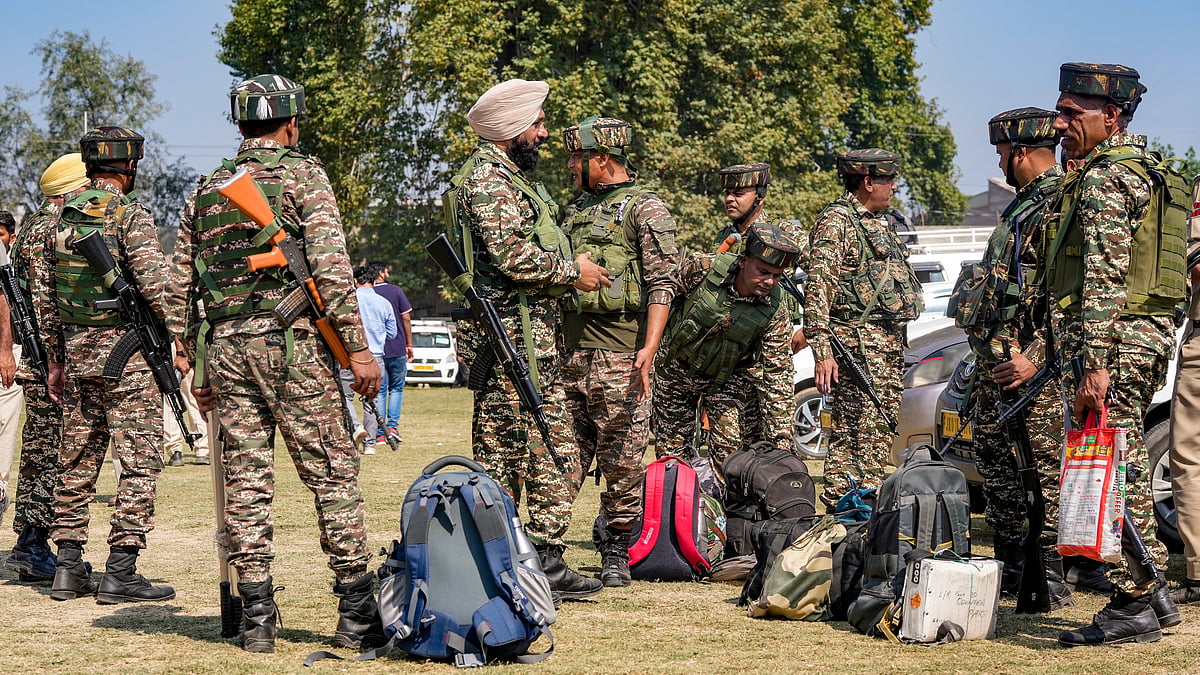 Security personnel in Srinagar (photo: PTI)