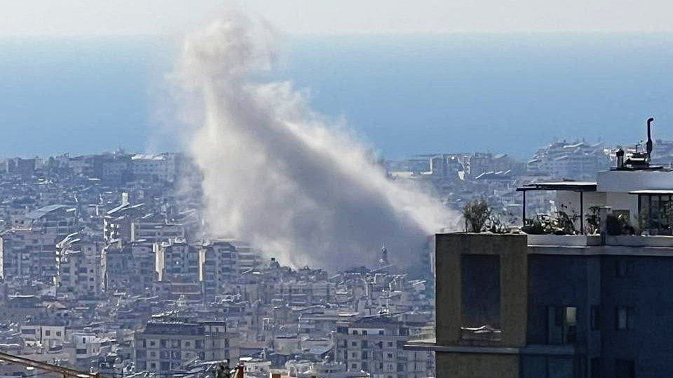 File photo of air raids on Beirut (photo: @mariresisting/X)
