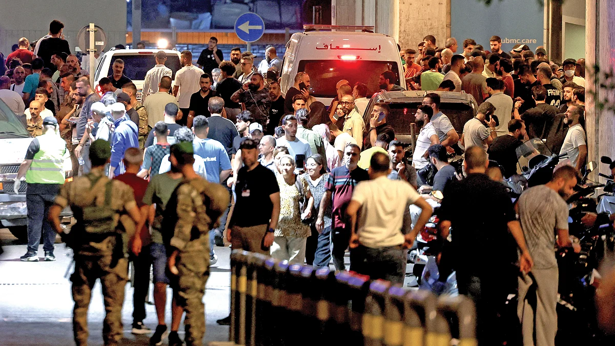 Crowds at Beirut Medical Center after pagers exploded across Lebanon, 17 September 2024