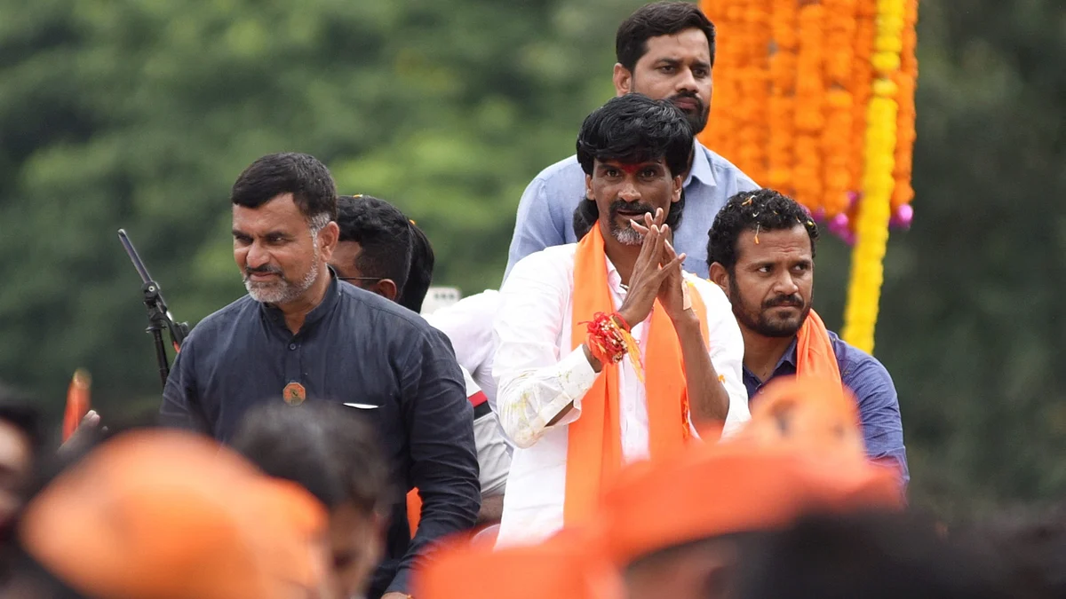 Maratha reservation activist Manoj Jarange Patil in Pune on 11 August (photo: PTI)