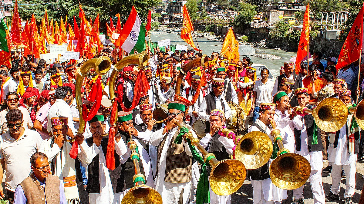 Hindu organisations protest the alleged illegal construction of a mosque in Kullu (photo: PTI)