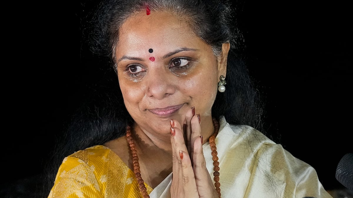 BRS leader K. Kavitha walks out of Tihar Jail on 27 August (photo: PTI)