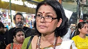 Roopa Ganguly arrested after night-long protest in Kolkata