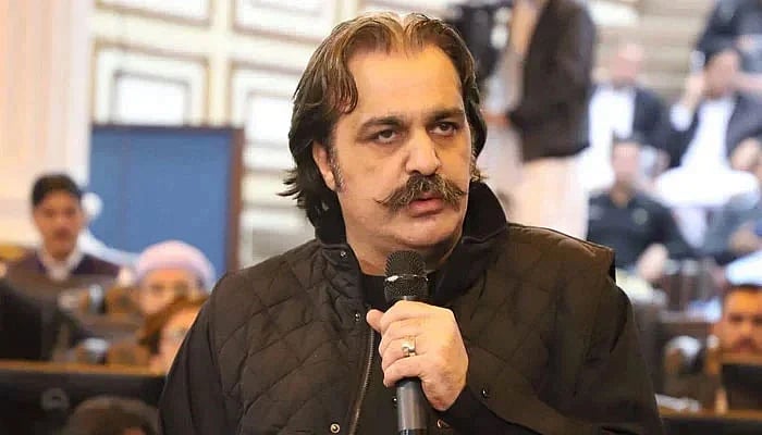 Pakistan: Khyber-Pakhtunkhwa chief minister goes missing; supporters blame Centre