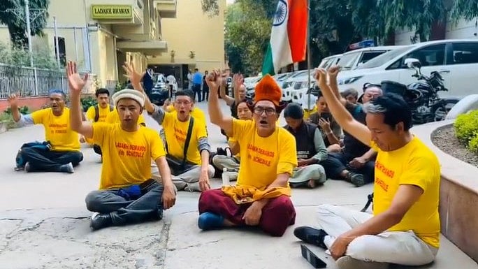 Sonam Wangchuk and others protest at Ladakh Bhawan in New Delhi, 6 Oct 2024