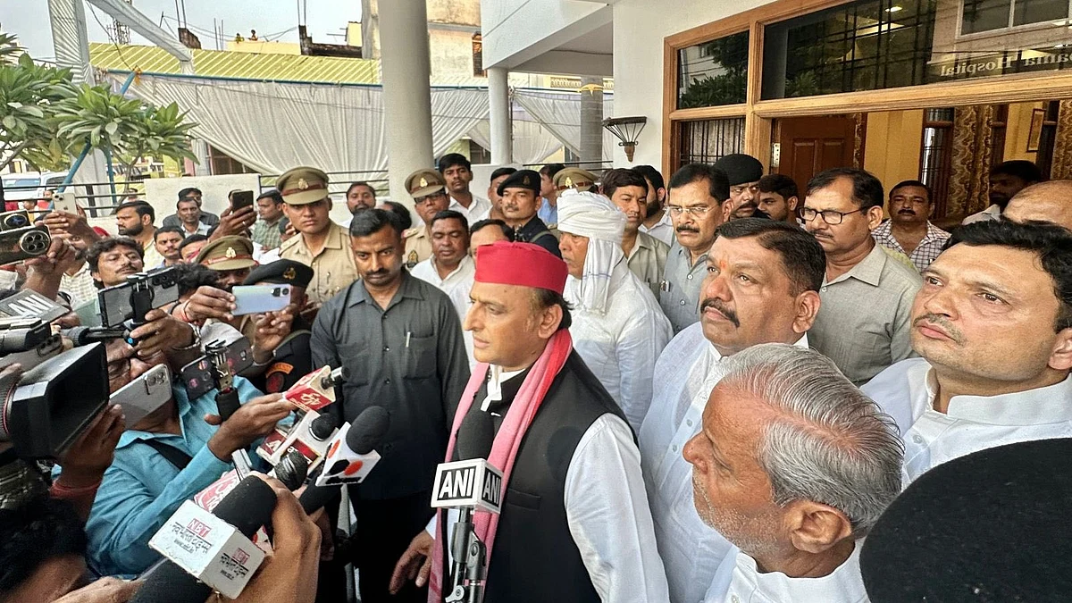 Akhilesh Yadav speaks to media (photo: @yadavakhilesh/X)