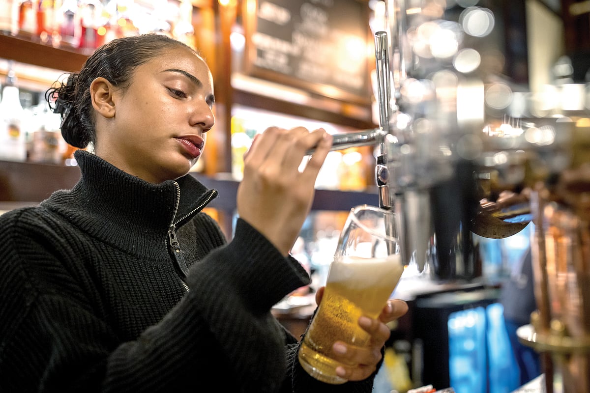 London pubs are closing down