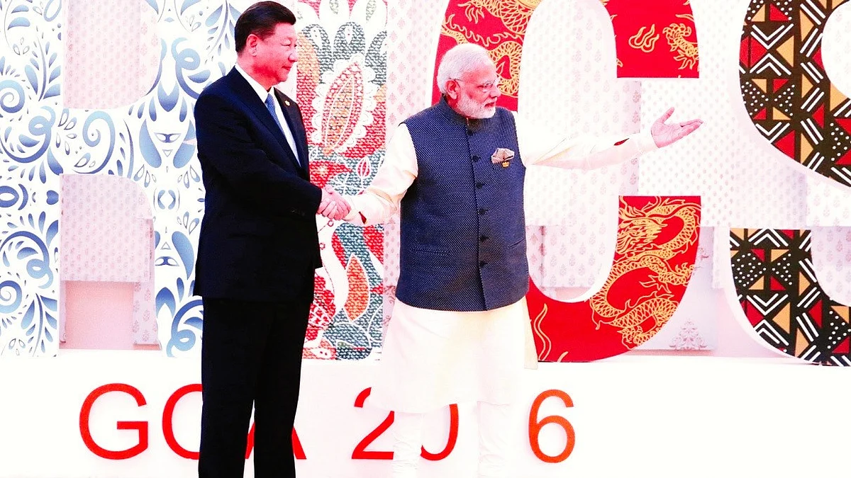 PM Narendra Modi and Chinese President Xi Jinping at the BRICS leaders' meeting