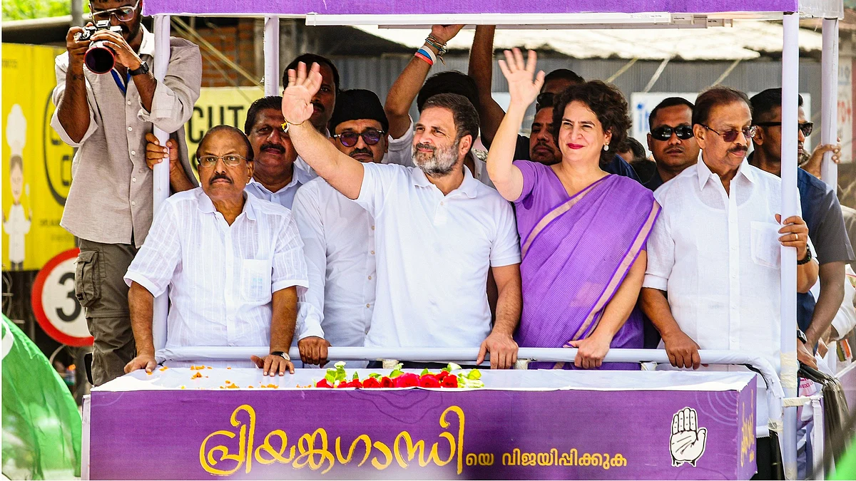 Rahul and Priyanka Gandhi at a roadshow in Wayanad (photo: PTI)