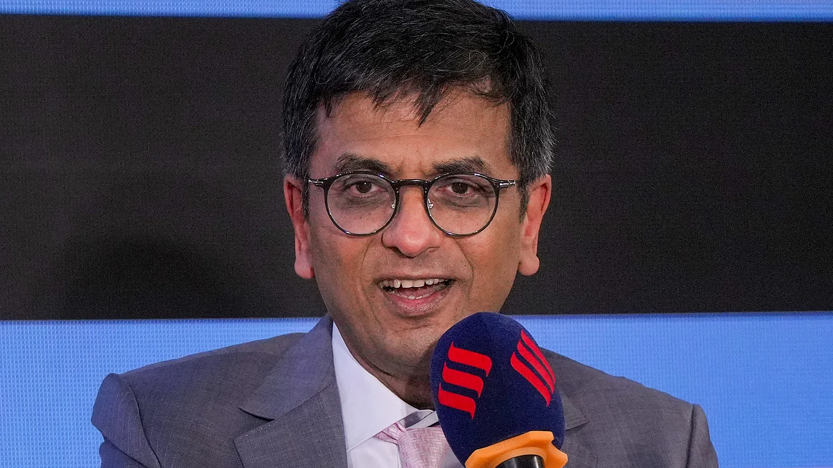 CJI D.Y. Chandrachud in Mumbai on 26 October (photo: PTI)