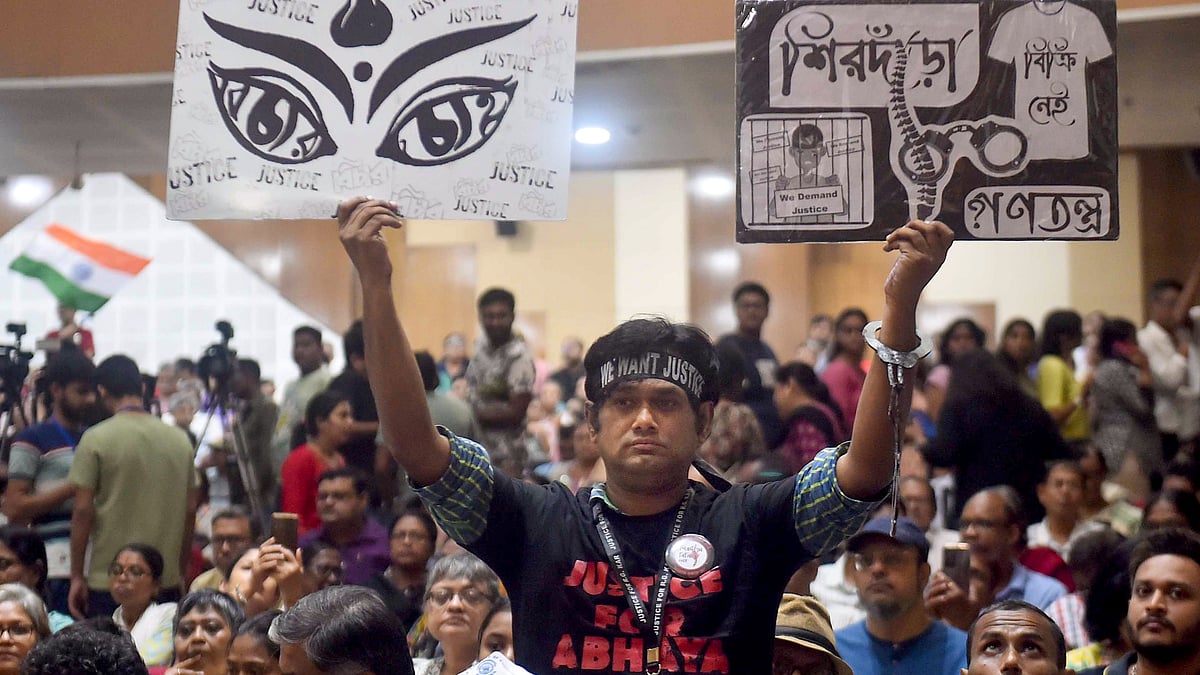 R.G. Kar protests turn murky as 2 rival junior docs’ groups attack each other
