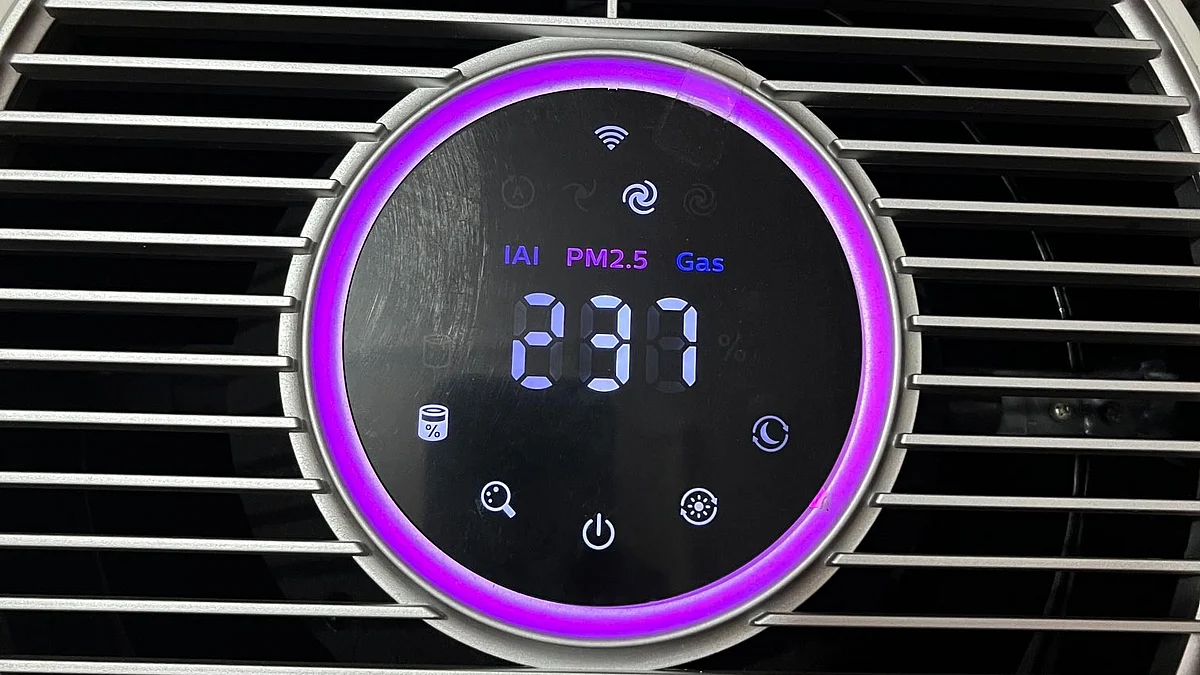 An operating home air purifier registers 237 on 29 October morning, two days before Diwali